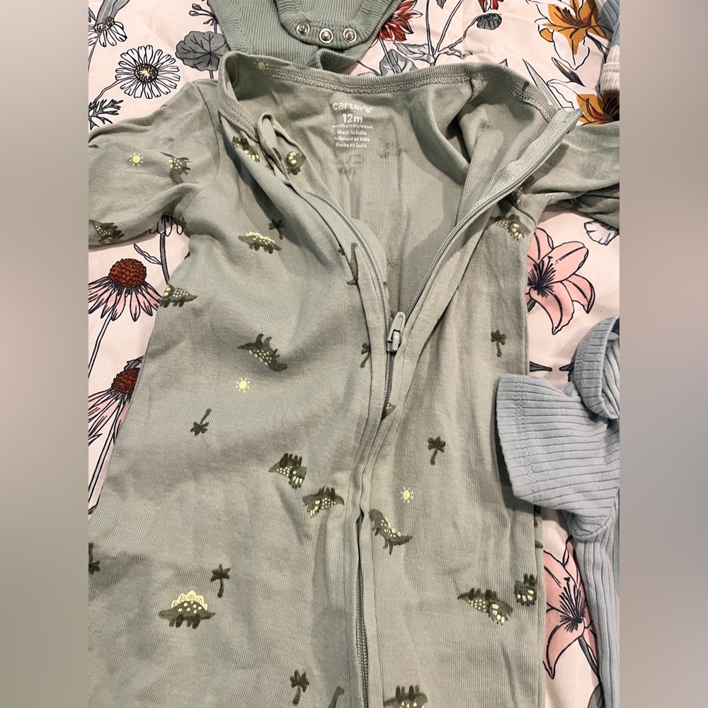Gender neutral bundle - Picture 2 of 6